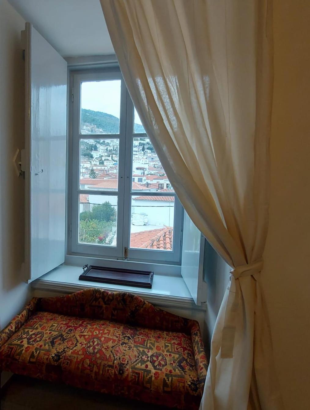 Danae Port House Apartment *